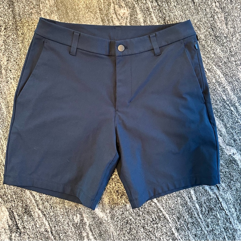 Lululemon Men’s Commission Shorts 7”, size 30